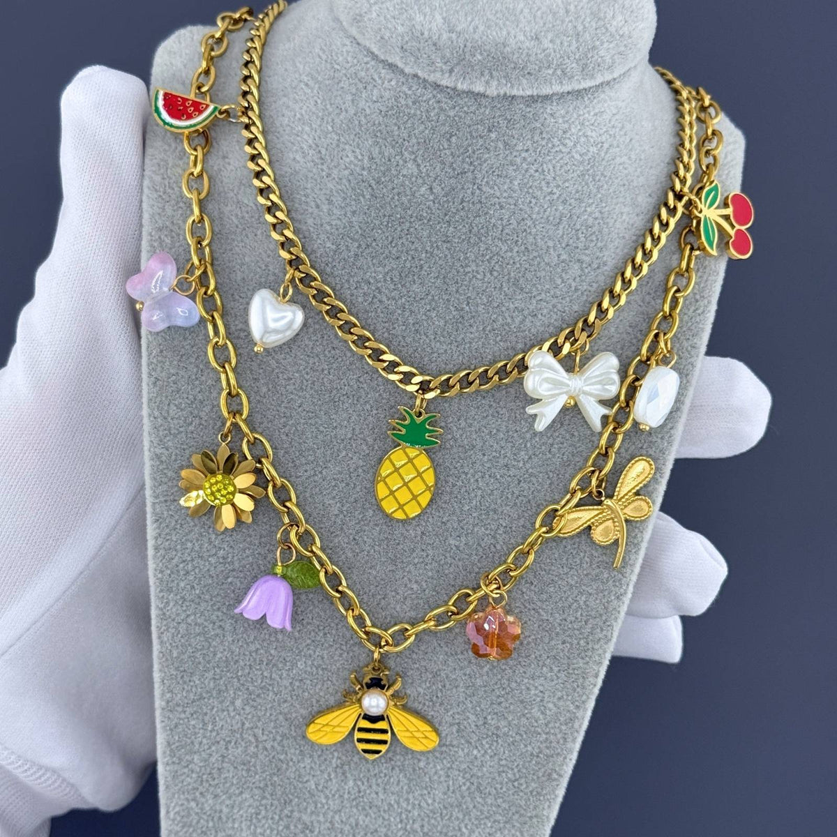 Mielle bee necklace