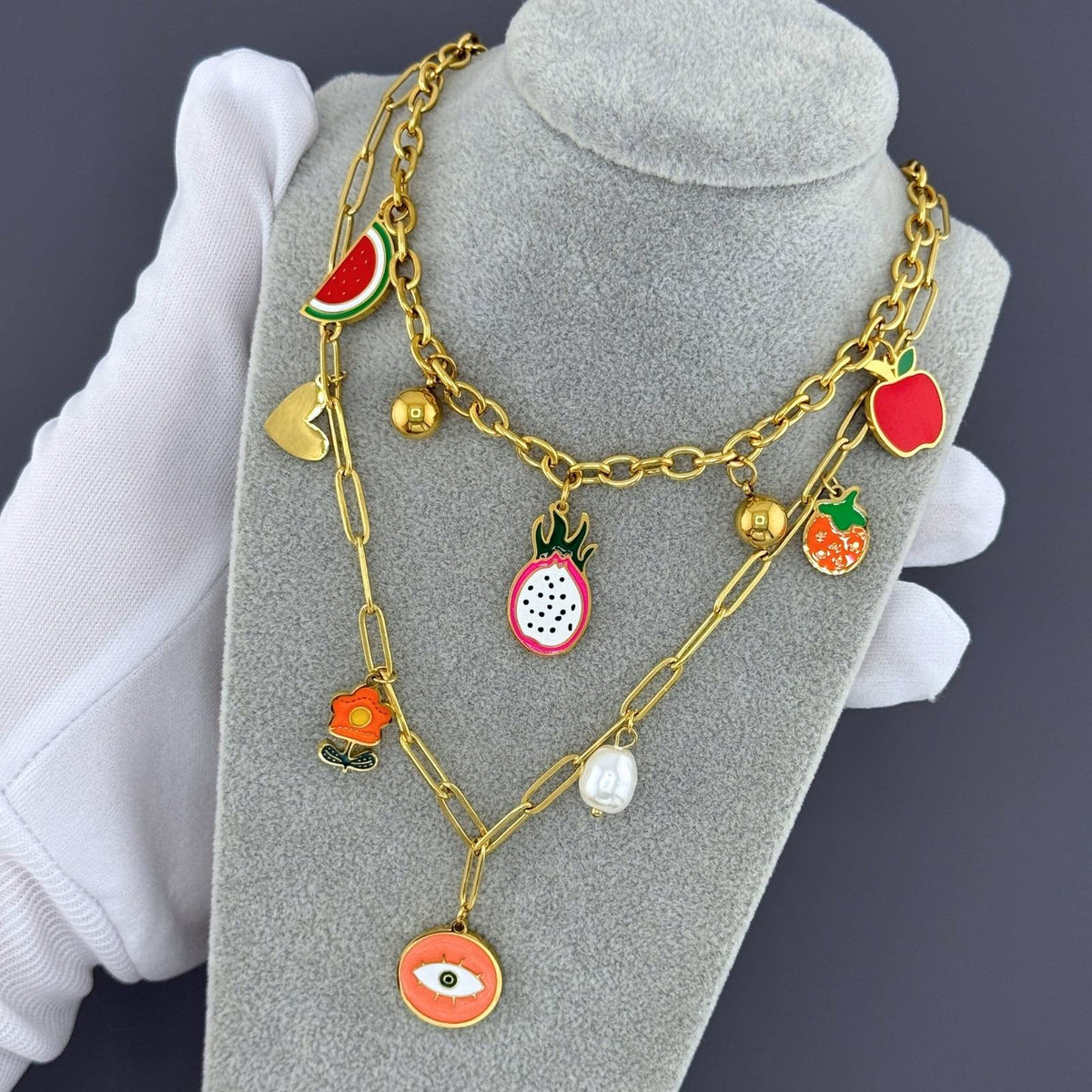 Aveline gold necklace