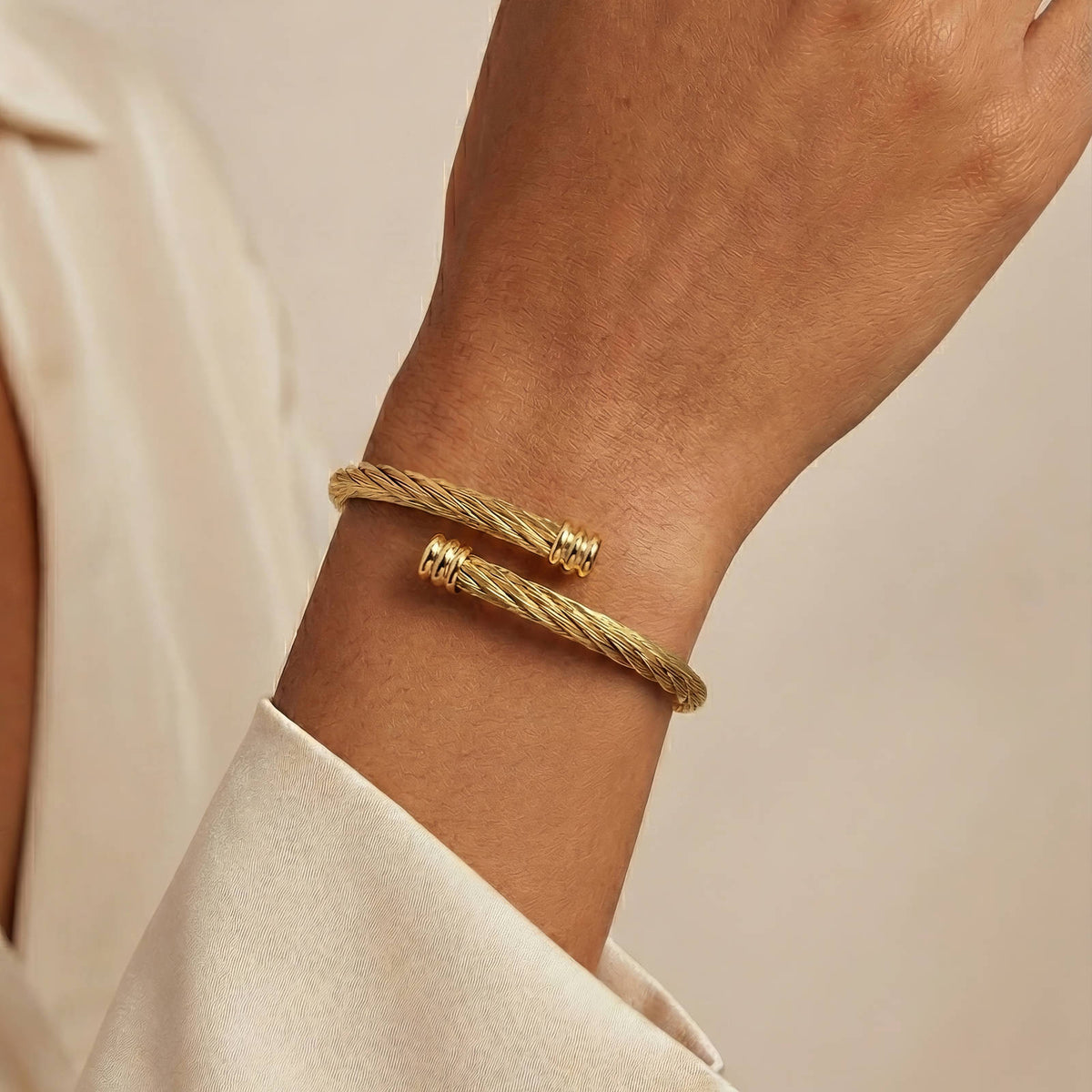Isolde gold bracelet