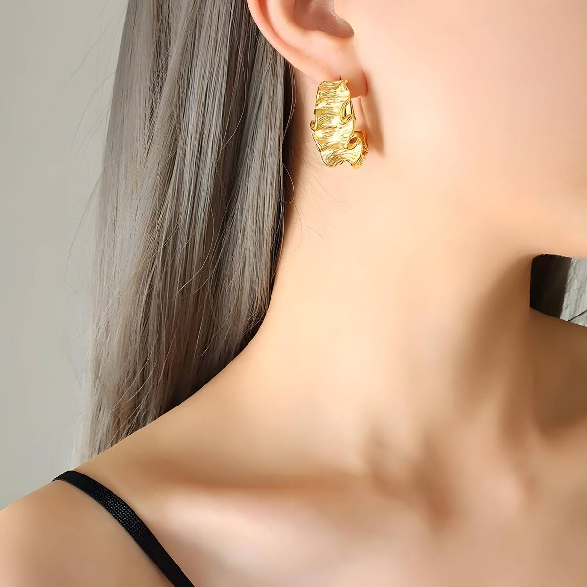 Liora gold earrings